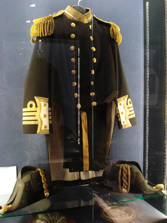 naval-uniform
