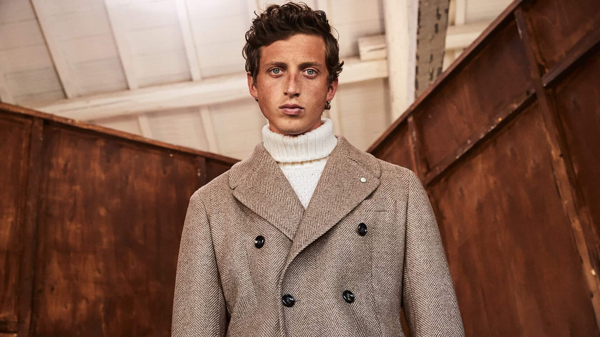 https://mensflair.com/wp-content/uploads/2022/02/mens-turtleneck-outfits-2.jpg