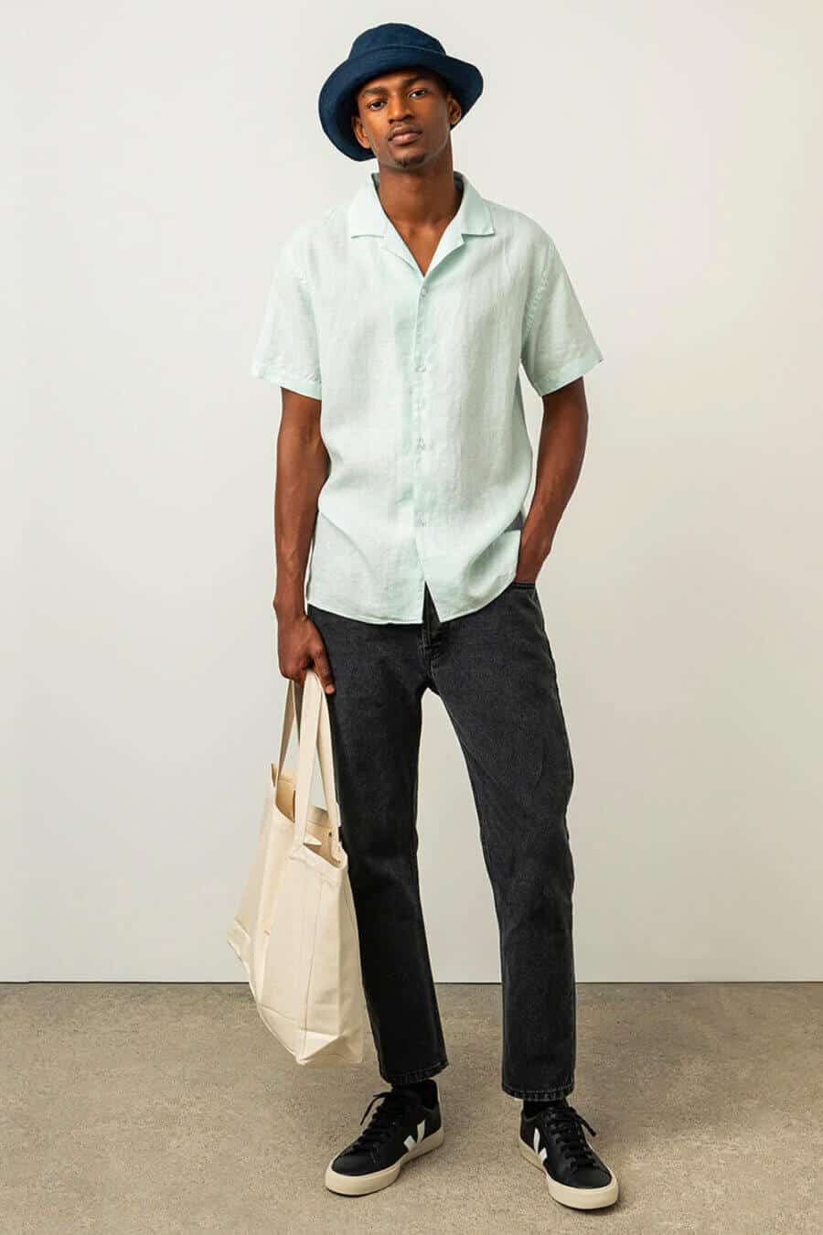 Men's linen cuban collar shirt with chinos and sneakers summer outfit