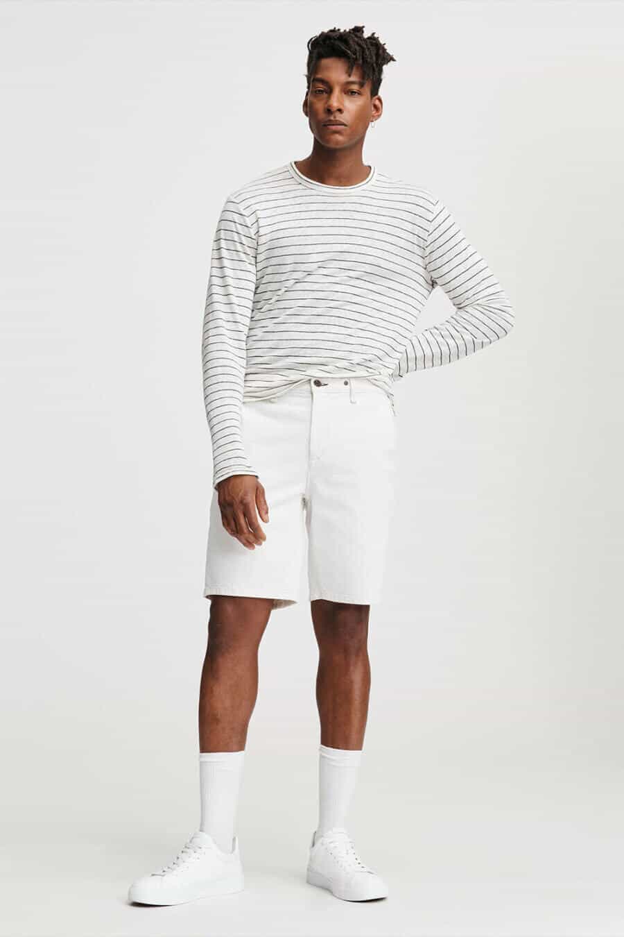 Men's all white summer outfit with shorts, top and sneakers