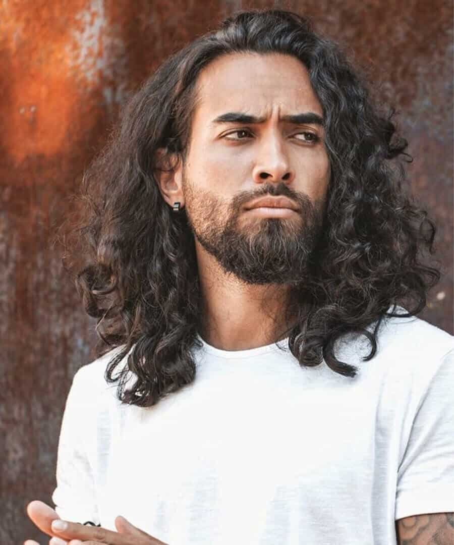 Men's Long curly hair with side sweep