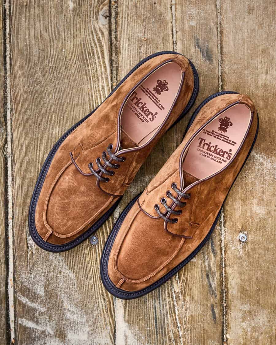 Men's luxury Tricker's almond toe Derby shoes in light brown suede