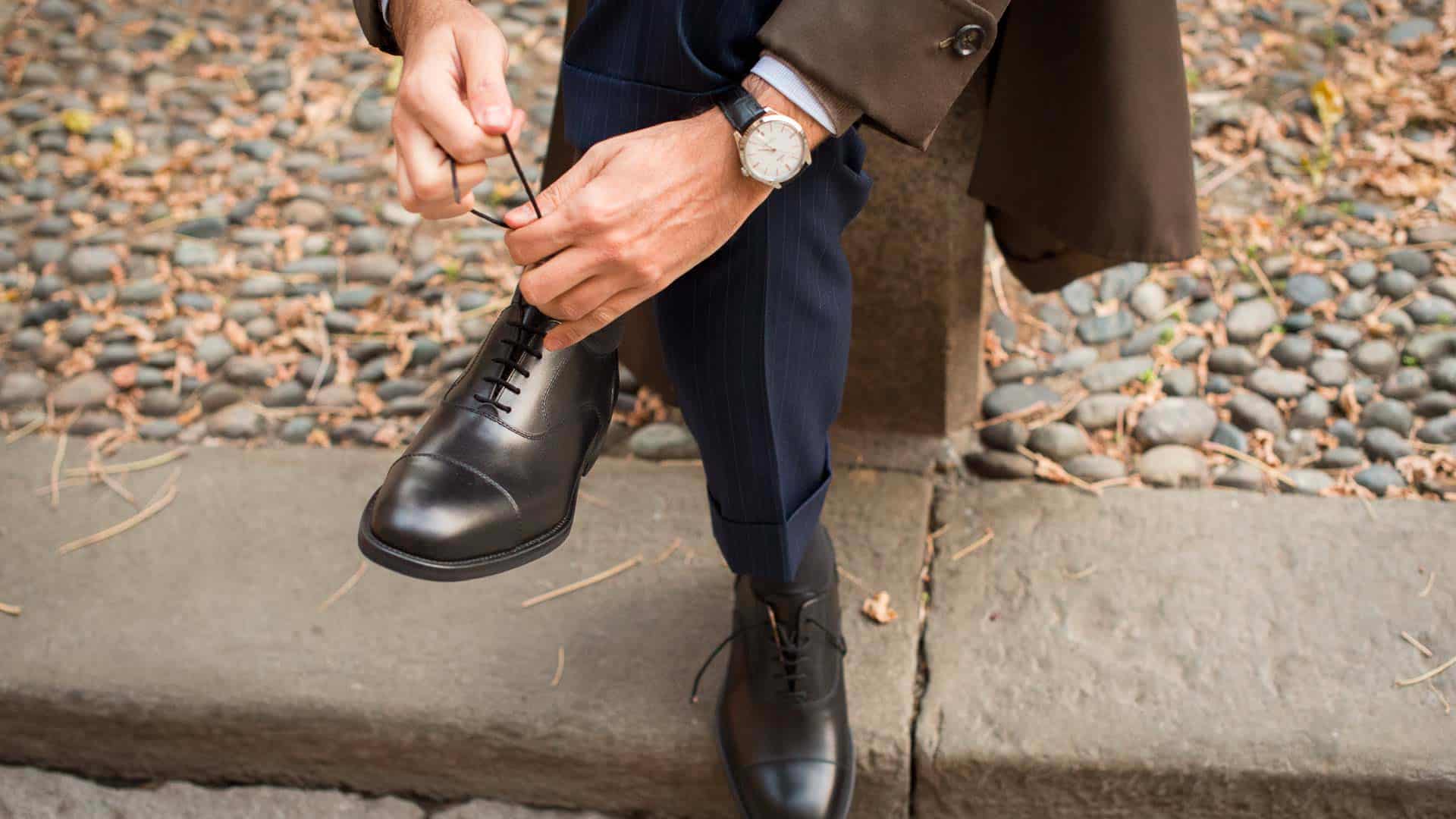 navy-blue-flannel-suit-with-brown-suede-shoes-outfit-idea