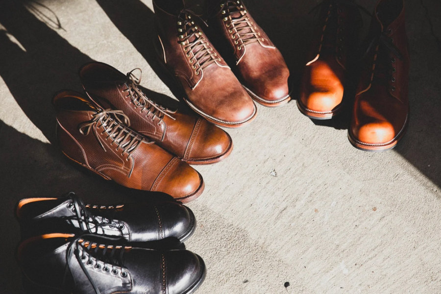 4 pairs of high-end men's work boots