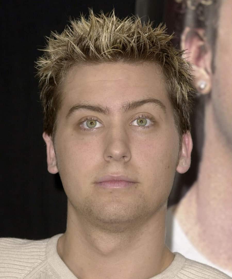 Men's frosted tips hair dyed