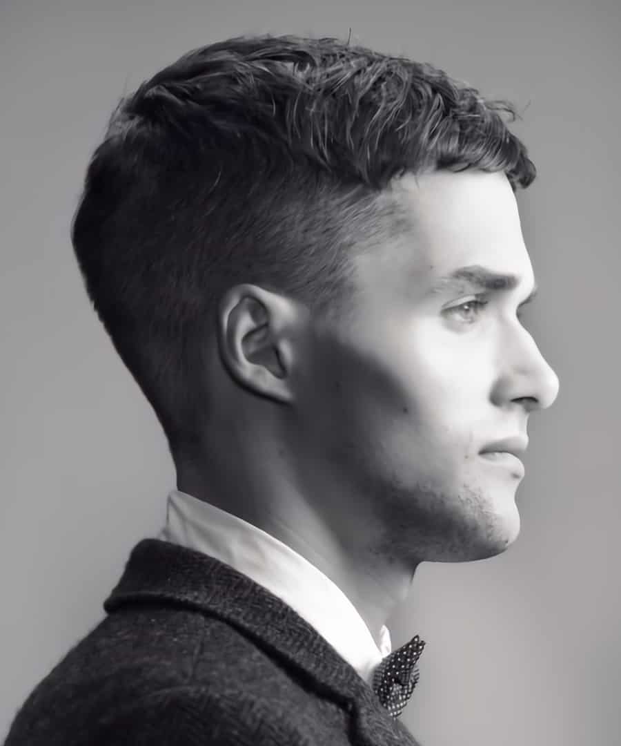 Subtle disconnected hairstyle for men
