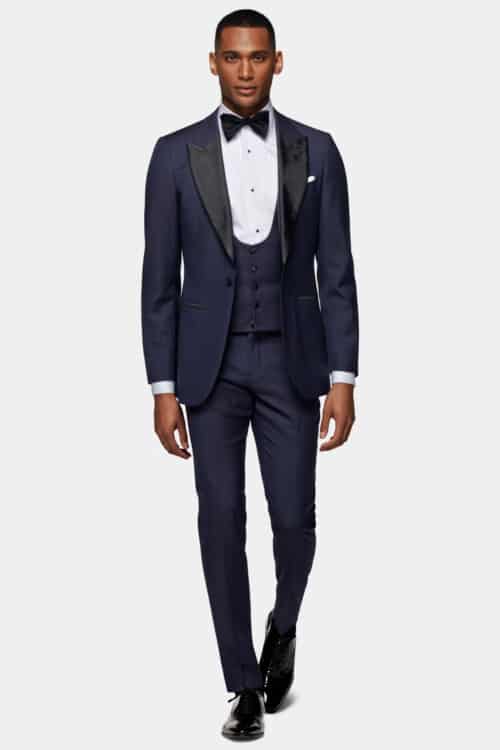 Men's midnight blue tuxedo outfit for a black tie event