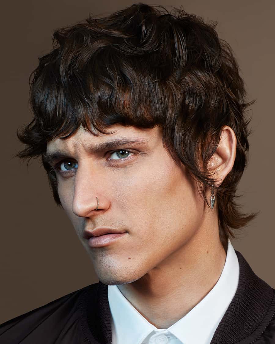 Men's wavy shag haircut