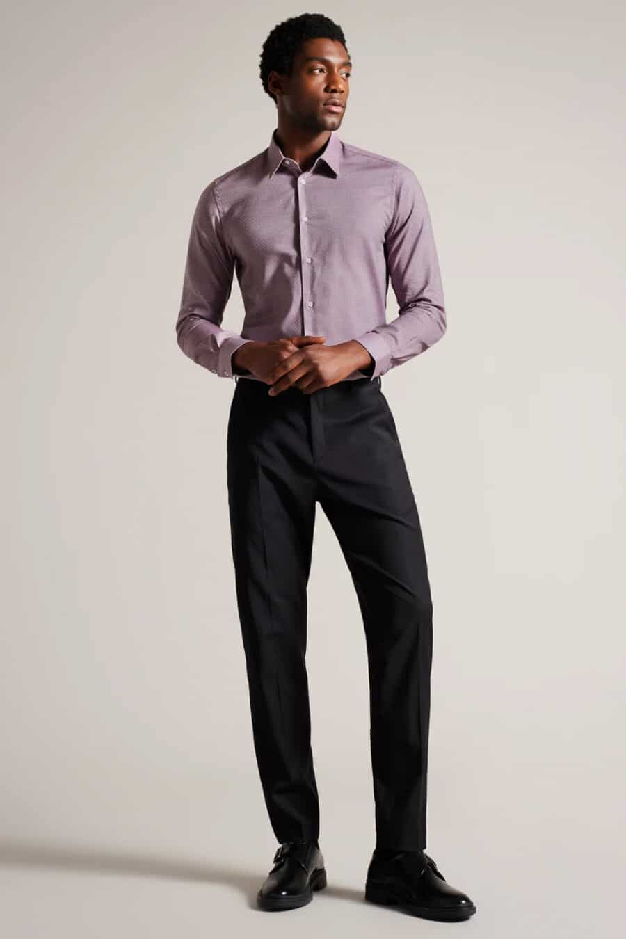 Men's black suit pants, purple dress shirt and black leather Derby shoes outfit