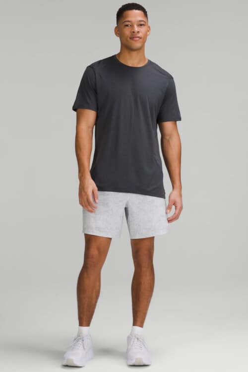 What Colour Shirts To Wear With Grey Shorts 18 Outfit Examples