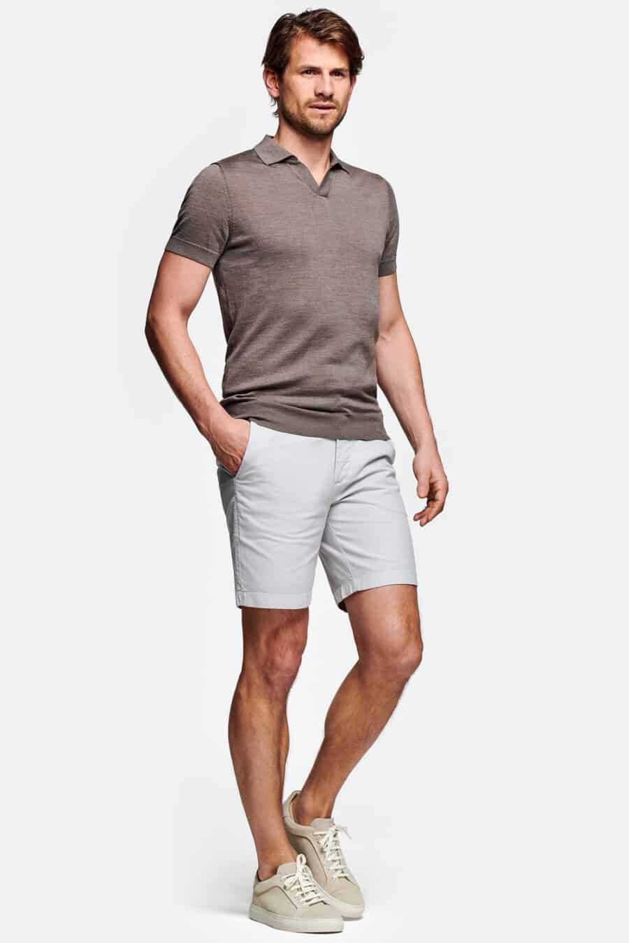 Men's light grey shorts, mid-grey knitted polo shirt and taupe sneakers outfit