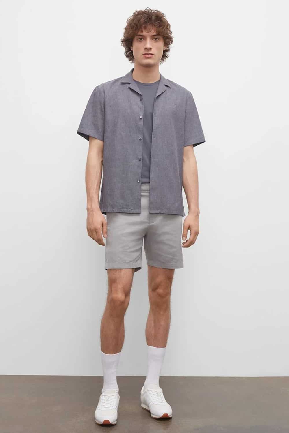 What Colour Shirts To Wear With Grey Shorts 18 Outfit Examples