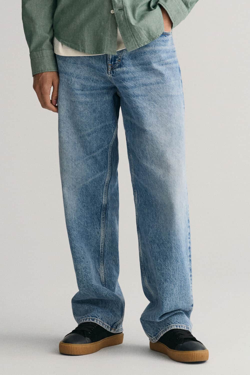 Baggy Jeans Outfits: 19 Cool Looks That Work In 2024